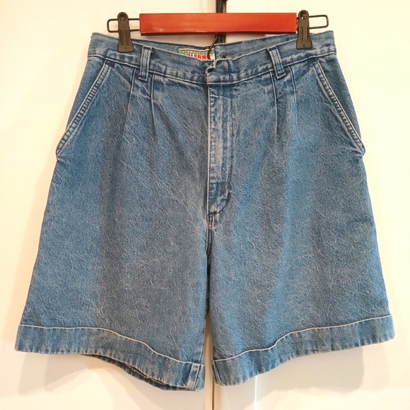 Zalerno Pants - Vintage 90s high-waisted baggy jorts